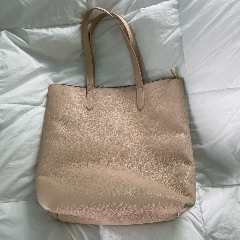 Cuyana Tall East Zipper tote!